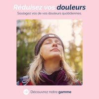 **Texte alternatif (alt text) en français :**  
Femme apaisée en nature – Compléments alimentaires pour douleurs quotidiennes.